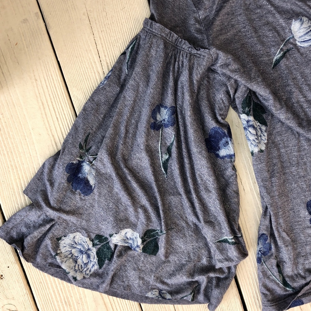 Lucky Brand Duque Floral Tier Bell Sleeve, Small, Like New - Picture 4 of 8